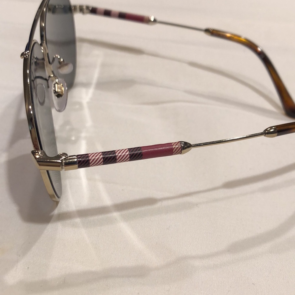 Burberry Sunglasses - Picture 3 of 5